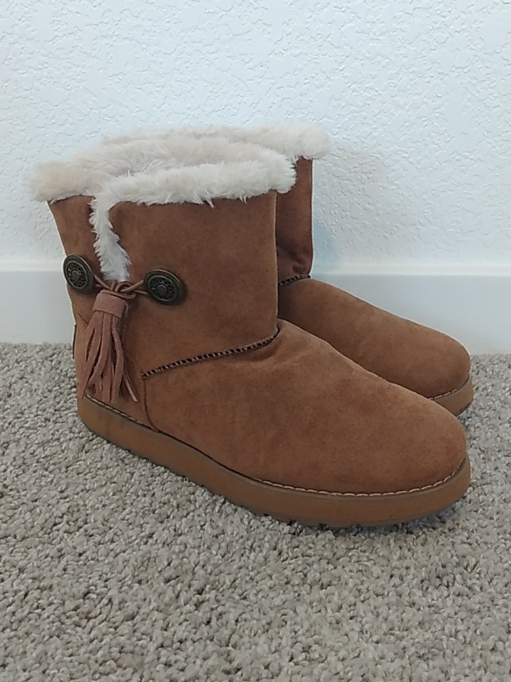 Skechers Keepsakes Tribute Women's Tan Faux Suede, Faux Fur Lined Boots Size 7.5
